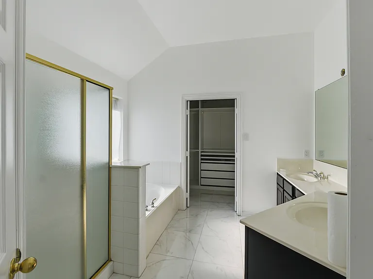 5001 Spicewood Dr — Photo 26