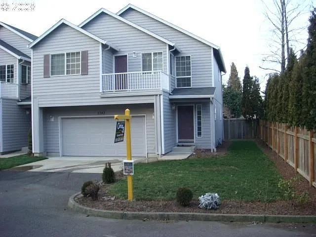 2743 SE 174th Ave photo 1