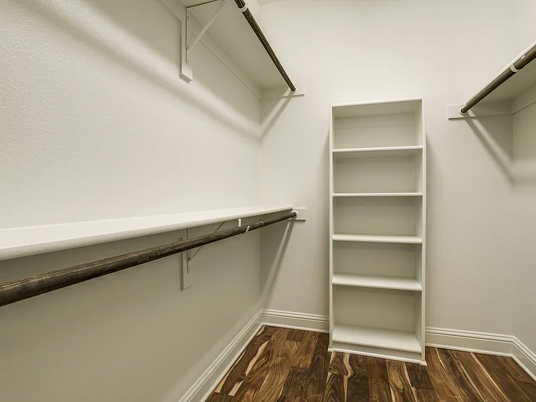 3141 Greene Ave — Photo 50