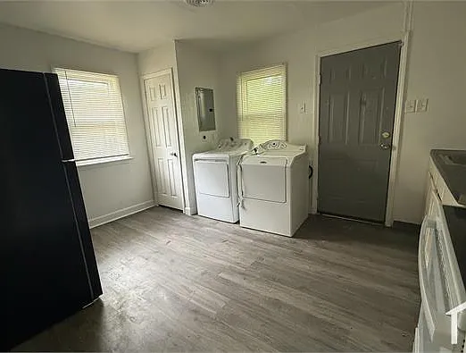 470 Mueller Ave — Photo 2