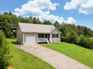 150 Prater Dr SE, Calhoun, GA 30701