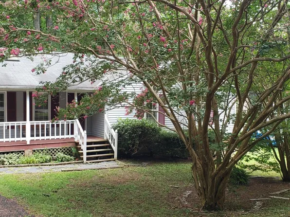3013 Speeks Dr, Midlothian, VA 23112