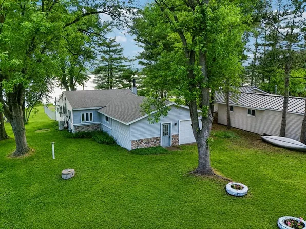 N2709 Lakeshore Drive, Montello, WI 53949