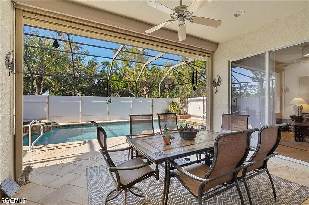 3 bed, 2.0 bath, 1982 sqft, $2,400 — Photo 3