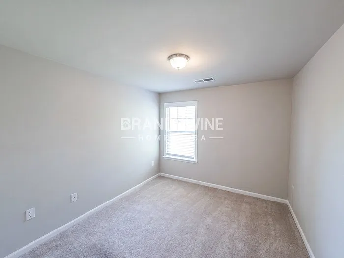1116 E Shoreview Rd — Photo 22