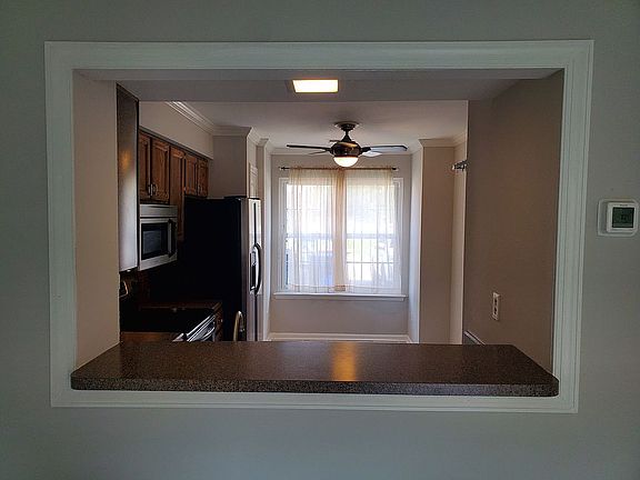 4th image of 5228 Stockton Dr