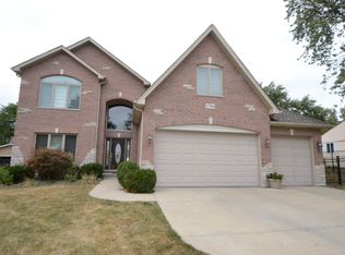 1700 Winchester Ln, Schaumburg, IL 60193