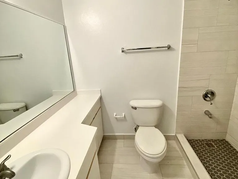 Condominio Jardines del Parque, Carolina. — Photo 10