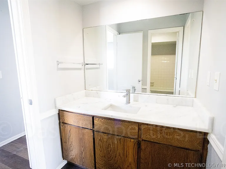 5104 S 75th East Ave — Photo 48