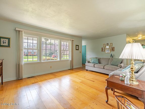 4th image of 8609 Perry Rd