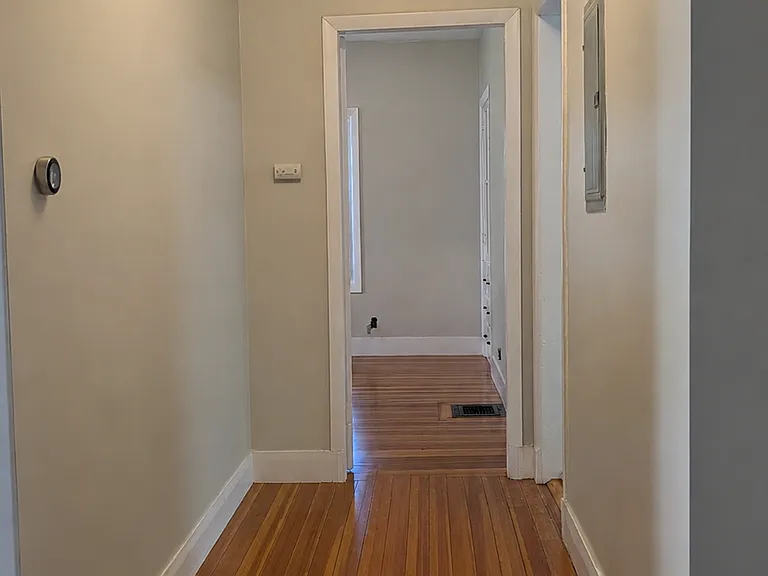 78R Mount Vernon St #1-R — Photo 9