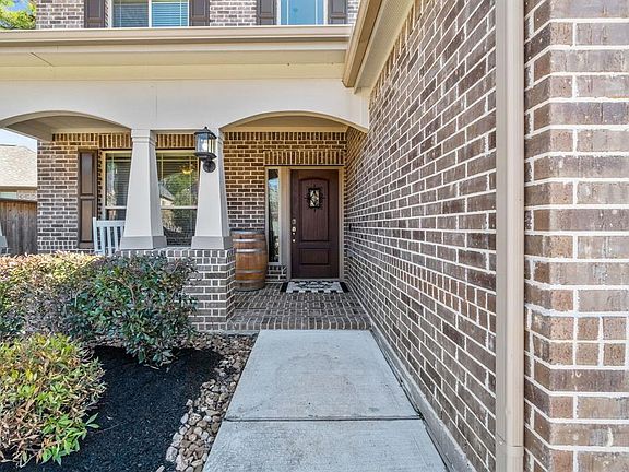 3rd image of 286 Capriccio Ln