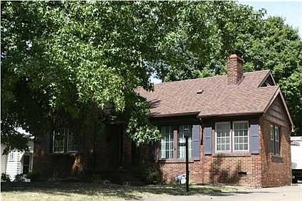 1st image of 3218 E Blackford Ave