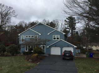17 Knollwood Dr, Glastonbury, CT 06033