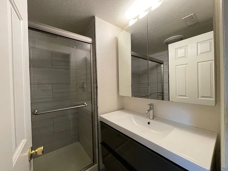 5918 S Willow Way — Photo 13