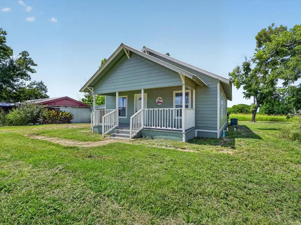 601 State Highway 56, Windom, TX 75492