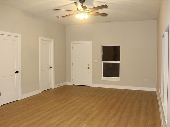 5th image of 400 N Bynum Rd