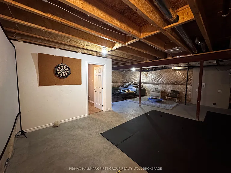 1098 Woodhaven Dr — Photo 38