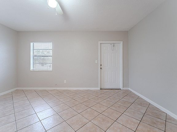 5th image of 924 NW 11th Place