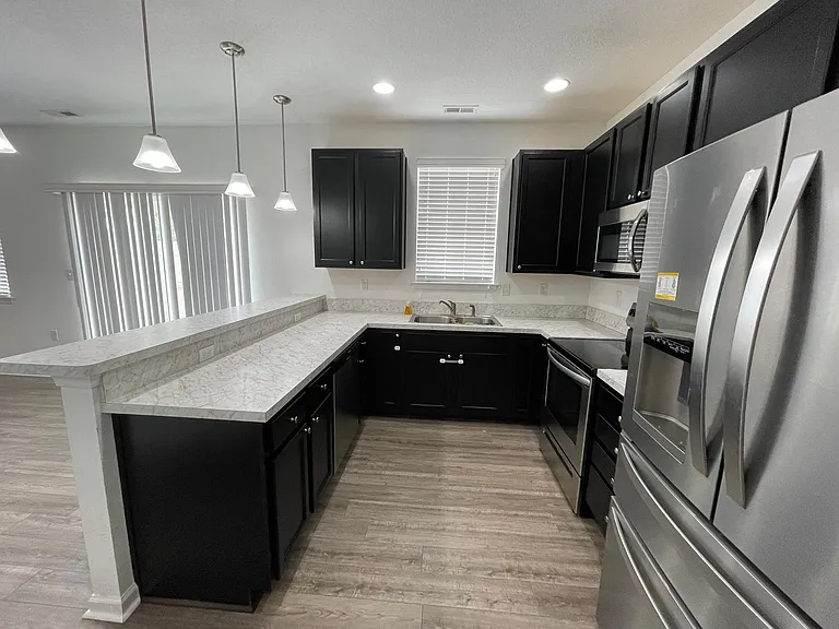 3849 Clarendon Way — Photo 4