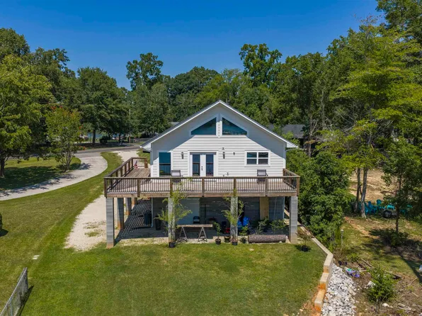 205 Lakewood Dr, Chapin, SC 29036
