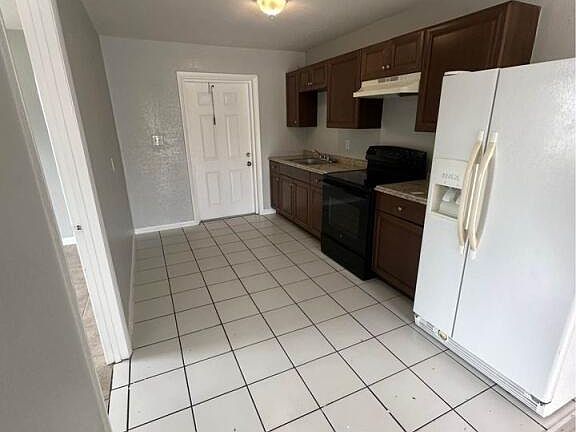 3rd image of 1225 Avenue K