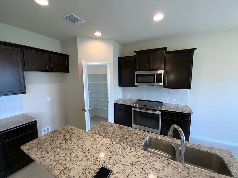 1228 Grand Oak Trl — Photo 15