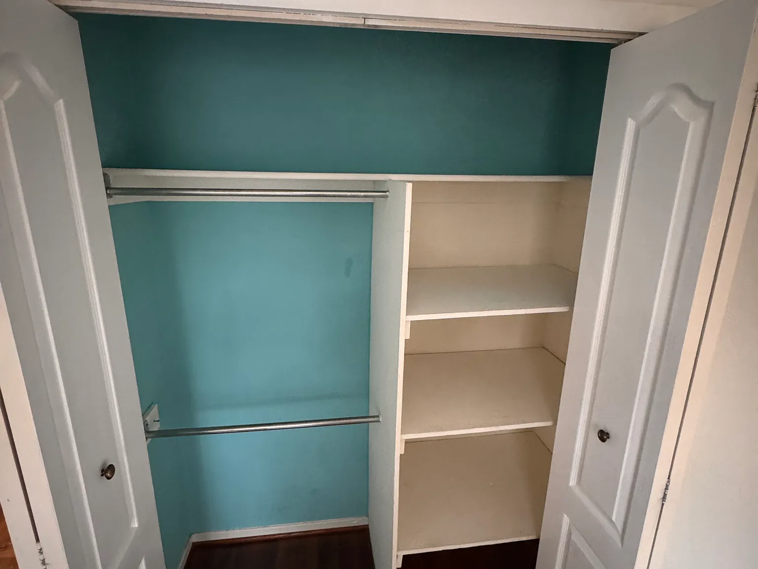 1 bed, 1.5 bath, 1400 sqft, $850 — Photo 2