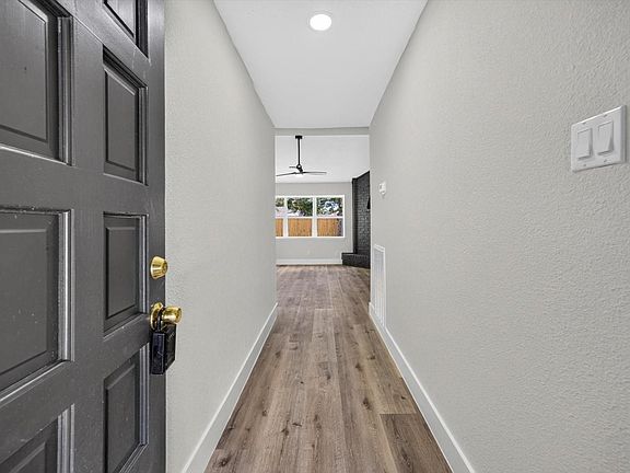 2nd image of 6111 Sunnygate Dr