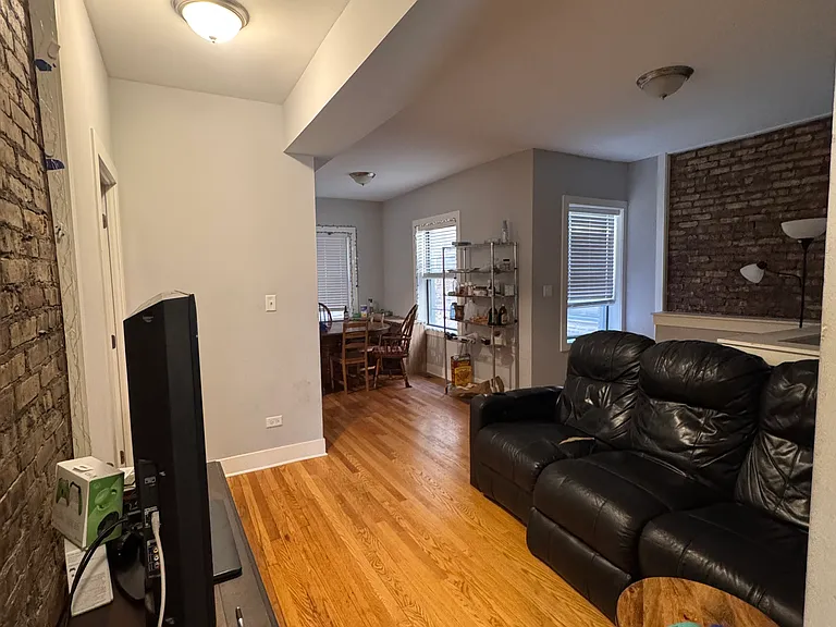 360 At The U — Photo 21