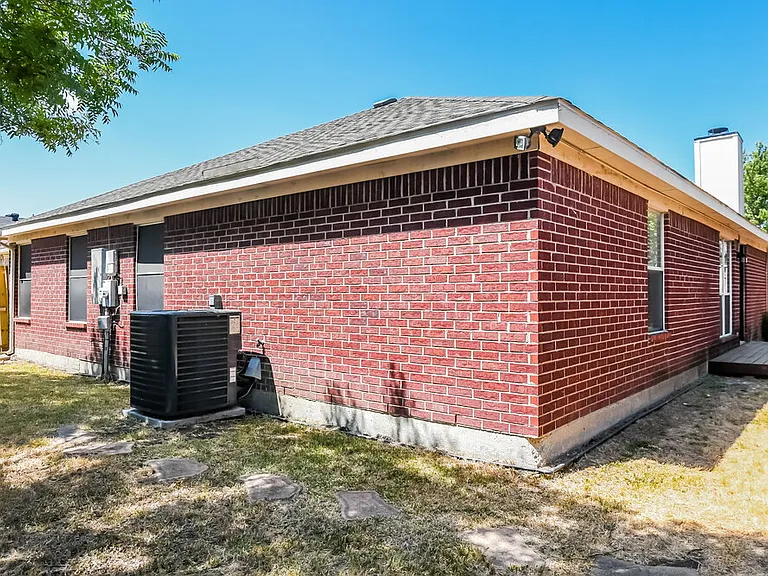 7007 Rovato Dr — Photo 16