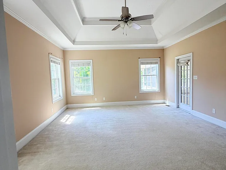 1605 Jamestown Ave — Photo 18