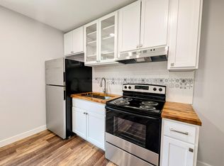 413 Jefferson St #22, Pella, IA 50219