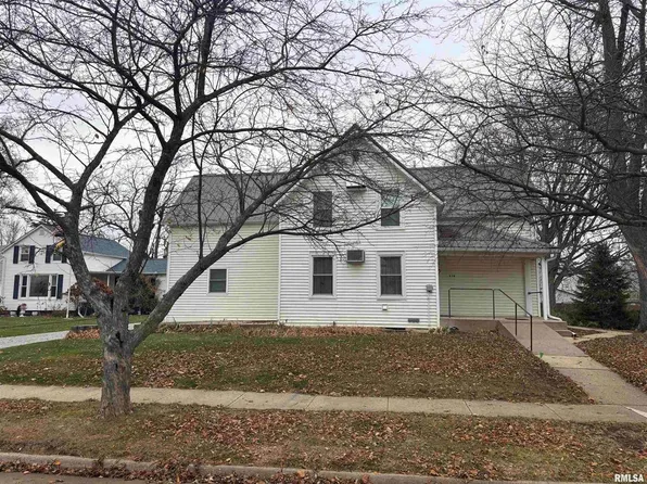 510 2nd St, De Witt, IA 52742