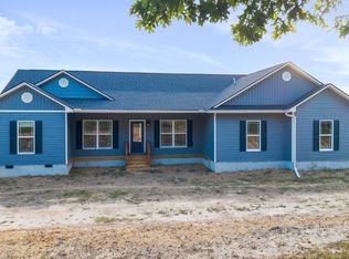 610 Summer City Firetower Rd, Pikeville, TN 37367