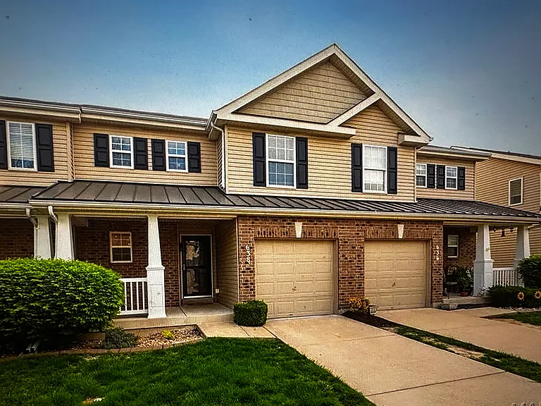 638 Country Village Dr — Photo 23