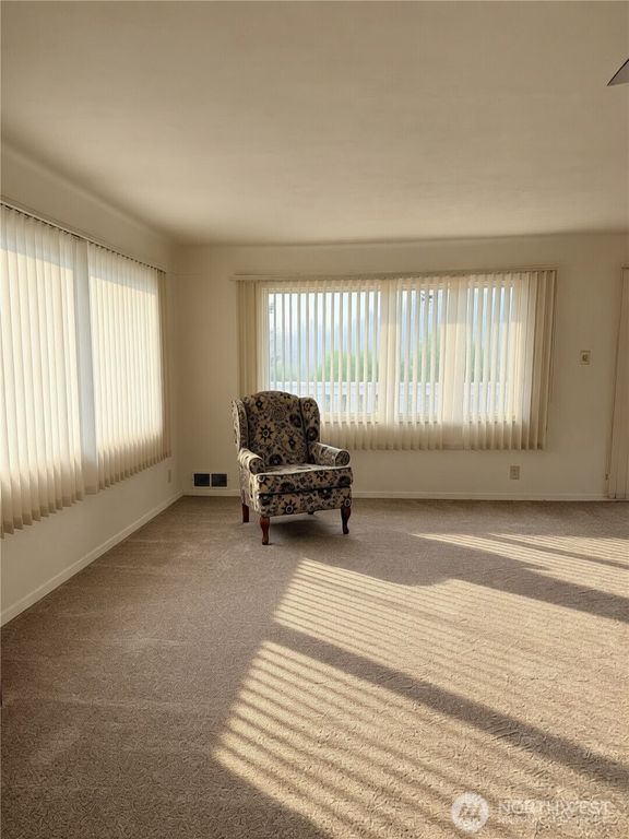 1007 Riverview Drive, Aberdeen, WA - More