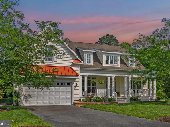 1 Lake Village Cir, Ocean View, DE 19970