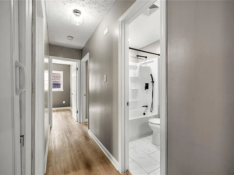 128 Alexander Ct — Photo 10