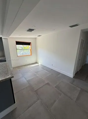 14240 S Biscayne River Rd — Photo 3