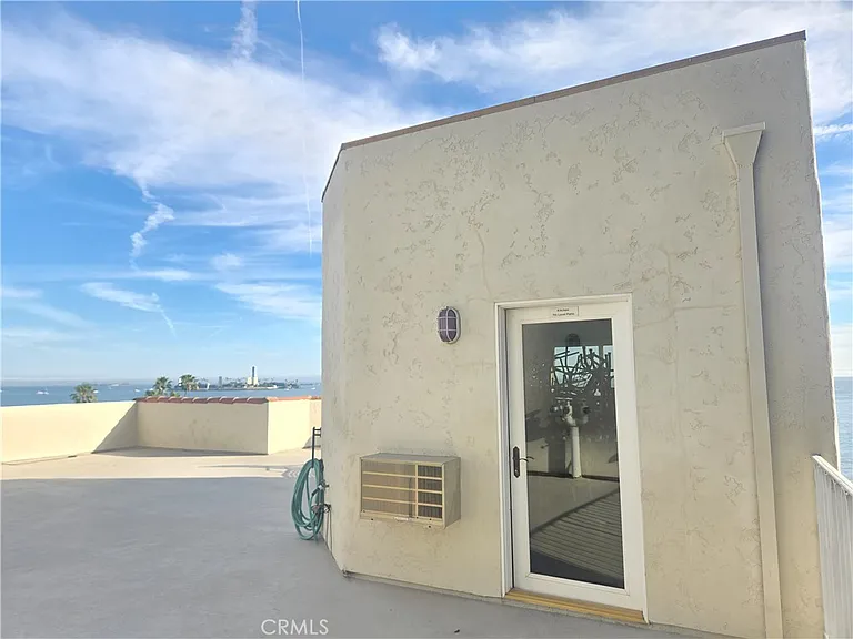 25 15th Pl — Photo 47