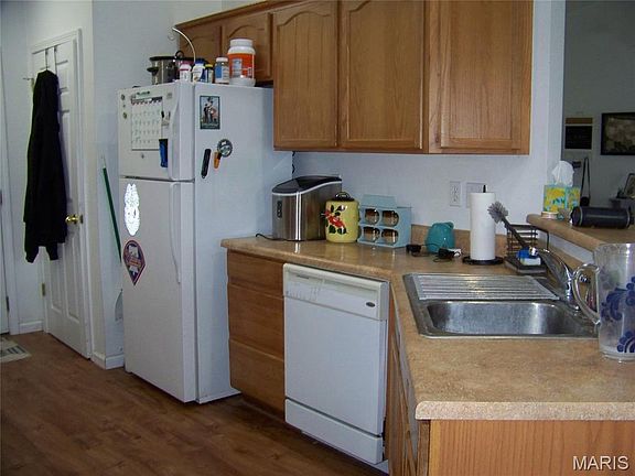 3rd image of 21053 Larson Rd