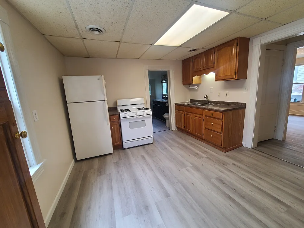 2 bed, 900 sqft, $975 — Photo 1