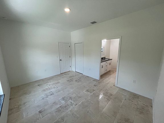 5th image of 3153 Sunshine Blvd N