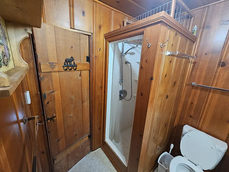 682 Cedar Ln — Photo 12