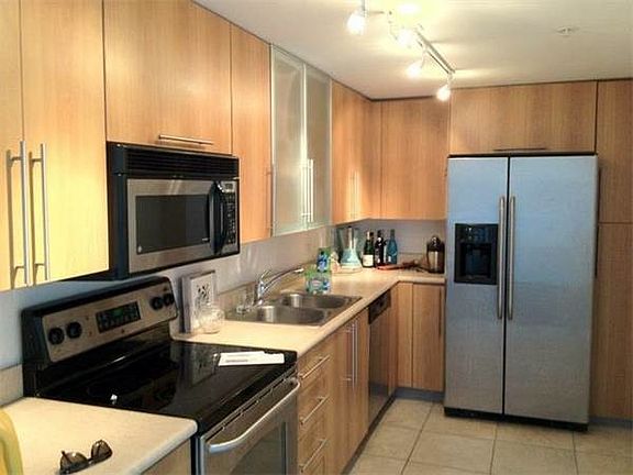 3rd image of 1900 S Treasure Dr APT 5B