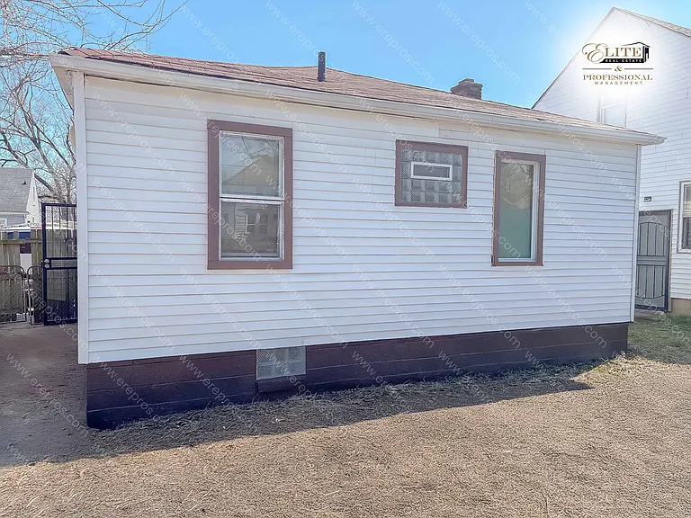 18849 Moenart St — Photo 17