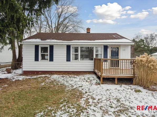 134 N Williams Lake Rd, Waterford, MI 48327