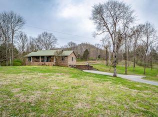 1136 Gladdice Hwy, Whitleyville, TN 38588