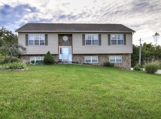 34 E Ridges Dr, Chuckey, TN 37641